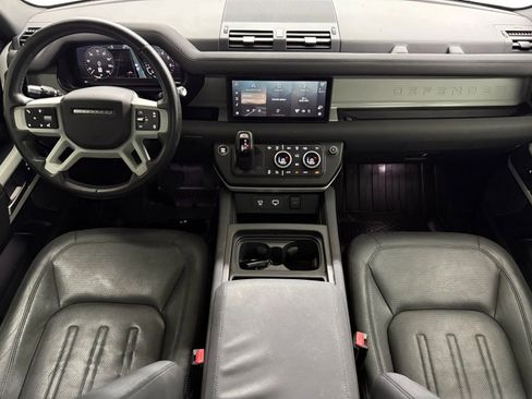 Used 2022 Land Rover Defender 110 S image 2