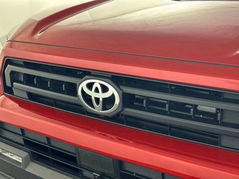 Used 2025 Toyota 4Runner SR5 AWD/4WD image 46