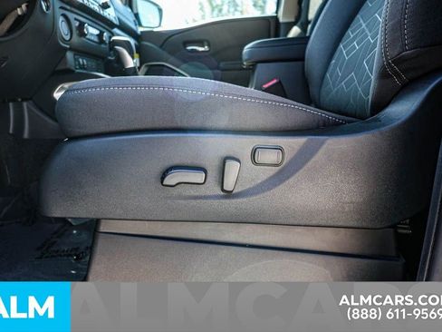 Certified 2025 Nissan Frontier SV w/ SV Convenience Package image 23