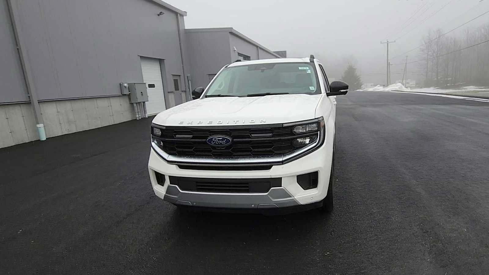 New 2025 Ford Expedition Max Platinum w/ Platinum Ultimate Package AWD/4WD image 3