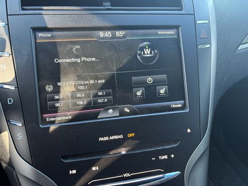 Used 2016 Lincoln MKZ w/ Equipment Group 200A Select image 12