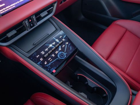 New 2026 Porsche Macan Turbo Electric AWD/4WD image 20