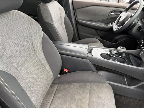 Used 2023 Nissan Rogue SV FWD image 10