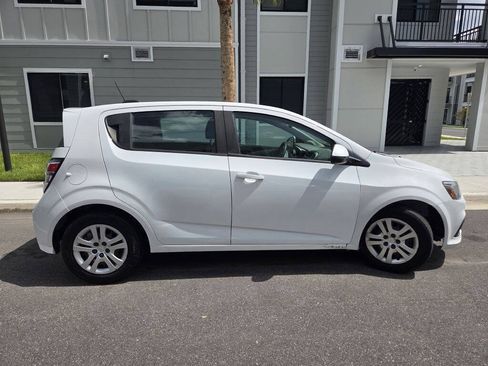 Used 2019 Chevrolet Sonic LT FWD image 5