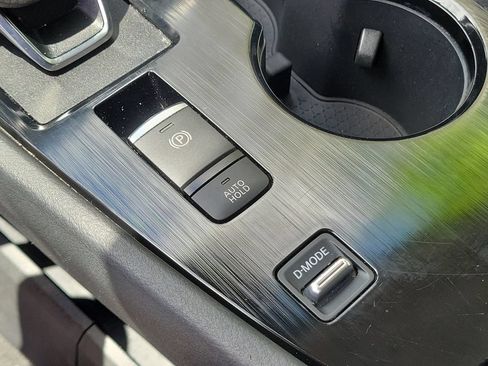 Used 2023 Nissan Rogue S FWD image 33