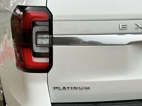 Used 2023 Ford Expedition Max Platinum RWD image 7