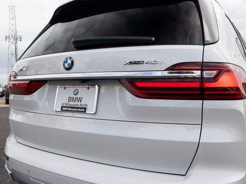 Used 2022 BMW X7 xDrive40i w/ Premium Package image 14