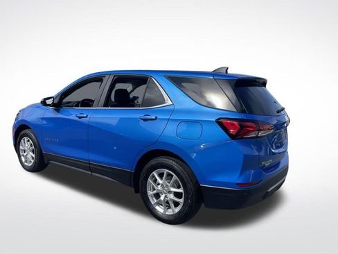 Used 2024 Chevrolet Equinox LT image 3