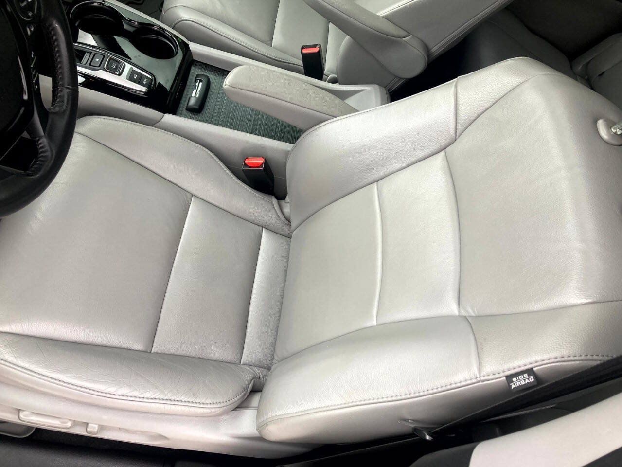 Used 2017 Honda Pilot Touring image 13