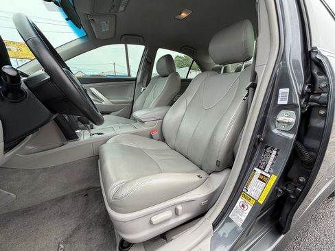 Used 2011 Toyota Camry SE w/ Fleet Convenience Pkg FWD image 10