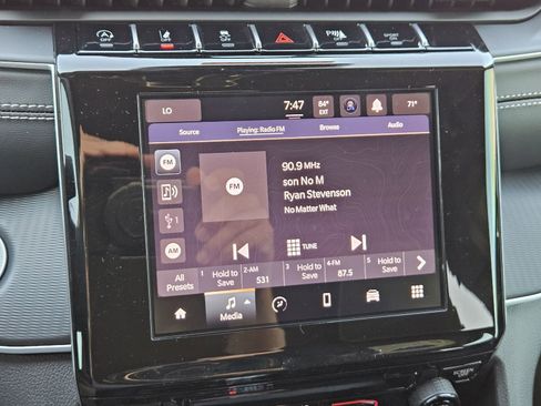 New 2026 Jeep Grand Cherokee Laredo image 17