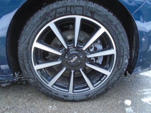 Used 2017 Lincoln Continental Reserve w/ Luxury Package image 17