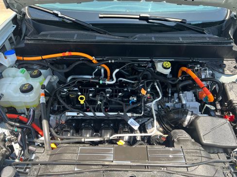 Used 2023 Ford Maverick XLT FWD image 32