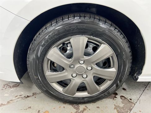 Used 2019 Chevrolet Cruze LT image 26