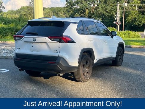 Used 2021 Toyota RAV4 XLE w/ Convenience Package AWD/4WD image 7