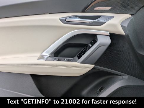 Certified 2025 Audi Q5 Premium Plus image 27