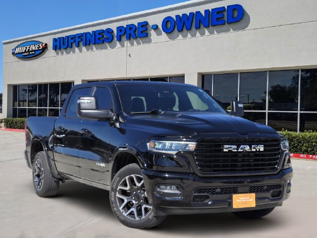 Used 2025 RAM 1500 Laramie AWD/4WD image 1