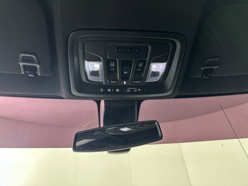 Used 2021 Chevrolet Silverado 1500 High Country image 24