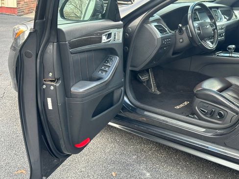 Used 2018 Genesis G80 3.3T Sport image 11