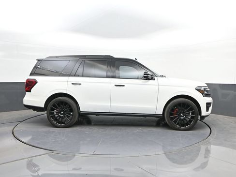 Used 2023 Ford Expedition Limited RWD image 24