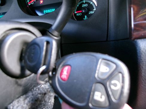 Used 2012 GMC Sierra 2500 Denali w/ Suspension Package, Off-Road image 20