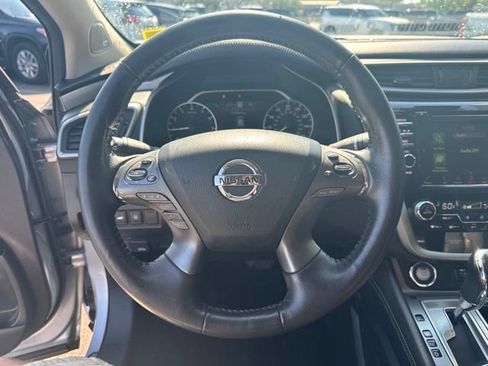 Used 2020 Nissan Murano SL w/ Moonroof Package AWD/4WD image 11