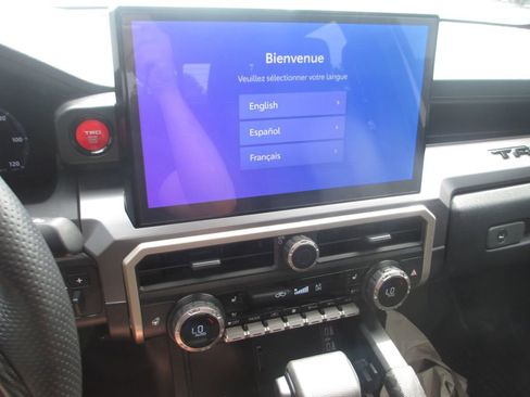 Used 2024 Toyota Tacoma TRD Sport w/ TRD Sport Premium Package AWD/4WD image 28