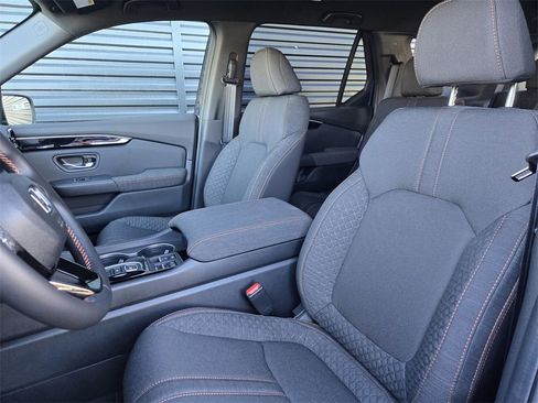 New 2025 Honda Pilot Sport image 20