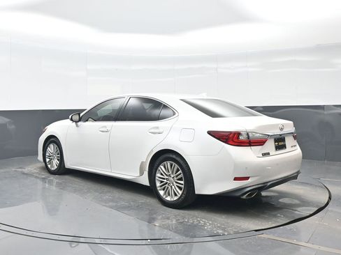 Used 2016 Lexus ES 350 w/ Premium Package w/Wood Trim image 4