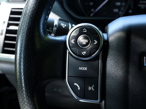 Used 2017 Land Rover Range Rover Sport SE image 33