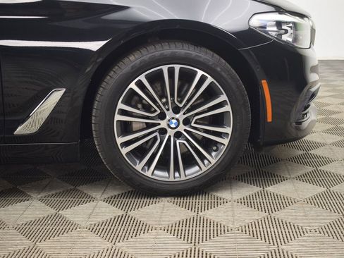 Used 2020 BMW 530i xDrive w/ Premium Package image 34
