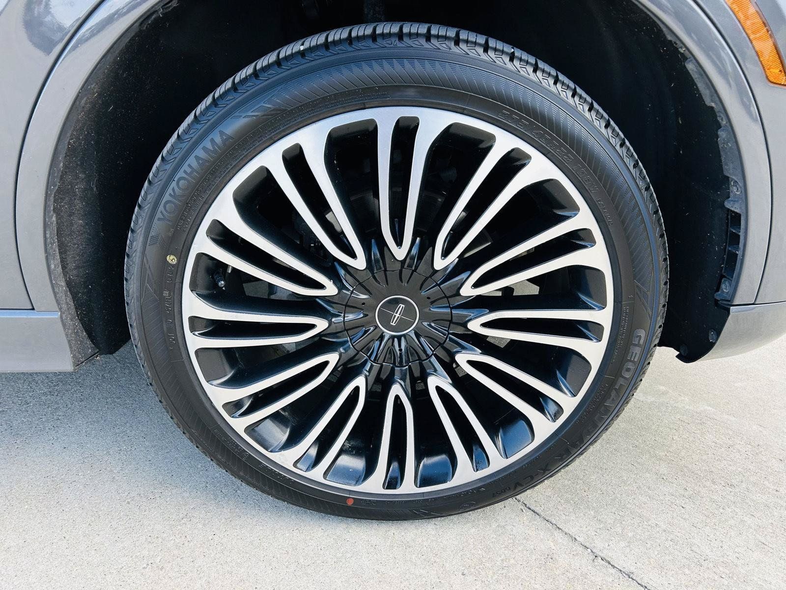 Used 2020 Lincoln Aviator Black Label w/ Class IV Trailer Tow Package AWD/4WD image 49