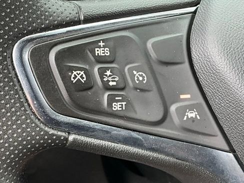Used 2021 Chevrolet Equinox LS FWD image 28