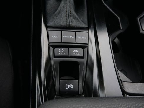 Used 2025 Toyota Camry LE FWD image 26