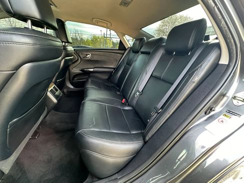 Used 2013 Toyota Avalon XLE Touring FWD image 16