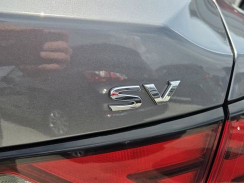 Used 2024 Nissan Sentra SV FWD image 5