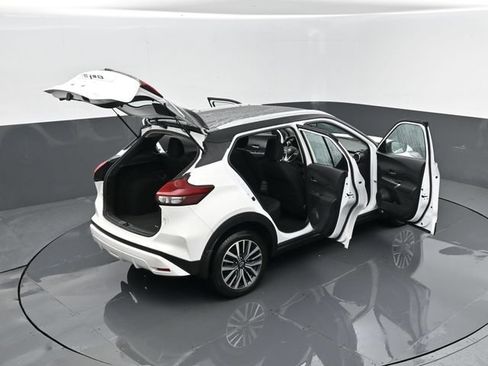 Used 2023 Nissan Kicks SV FWD image 24