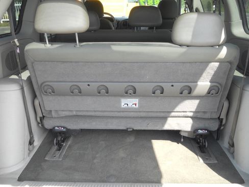 Used 2006 Dodge Caravan SE FWD image 25
