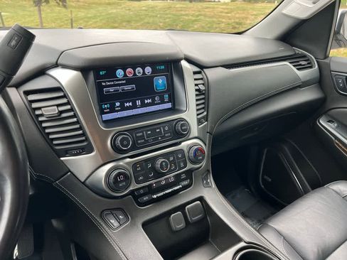 Used 2019 Chevrolet Suburban LT image 37