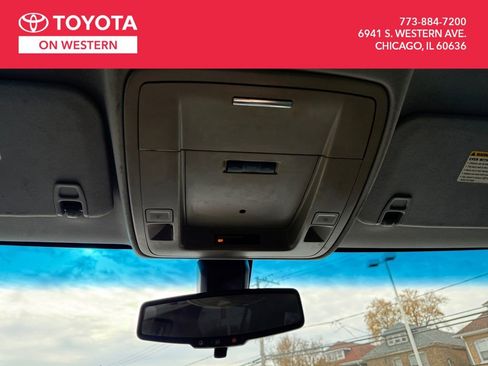 Used 2016 GMC Yukon SLE image 40