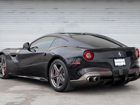 Used 2014 Ferrari F12 Berlinetta image 9
