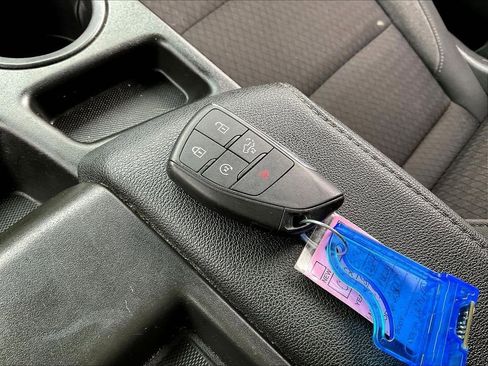 Used 2024 Chevrolet Silverado 2500 LT w/ Convenience Package image 28