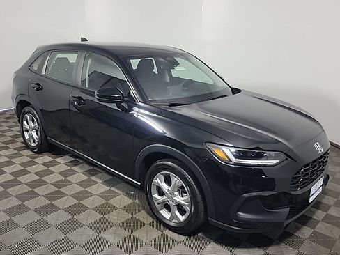 Used 2025 Honda HR-V LX image 2