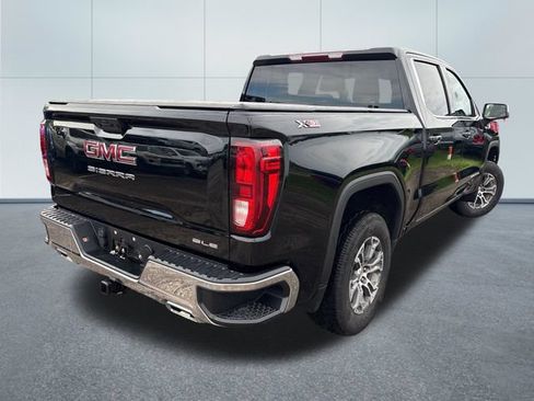 Used 2024 GMC Sierra 1500 SLE AWD/4WD image 4