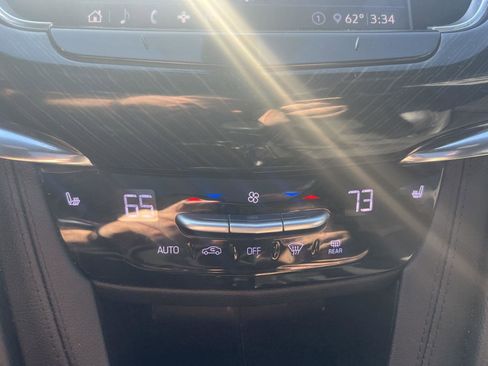 Used 2020 Cadillac XT6 Premium Luxury image 16