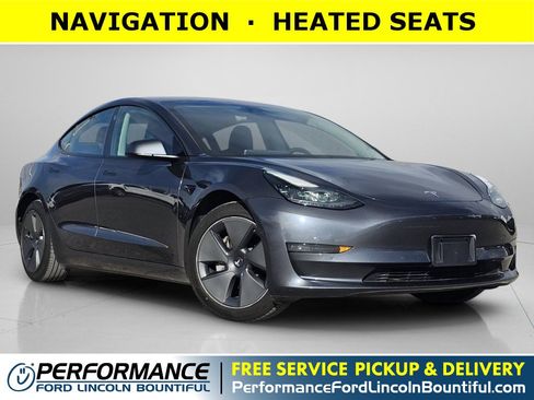 Used 2021 Tesla Model 3 Standard Range Plus image 1
