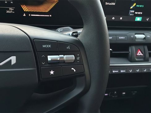 Certified 2025 Kia K4 image 26