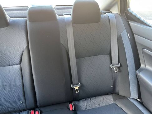 Used 2025 Nissan Versa SV FWD image 32