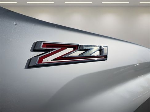 Used 2020 Chevrolet Silverado 2500 LTZ w/ LTZ Premium Package image 47