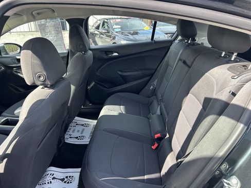 Used 2017 Chevrolet Cruze LT w/ Convenience Package image 16